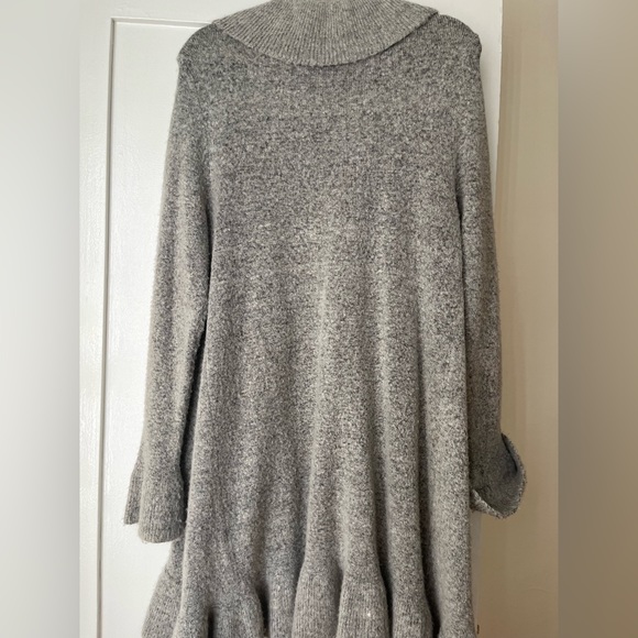Long grey sweater/coat - Picture 6 of 6